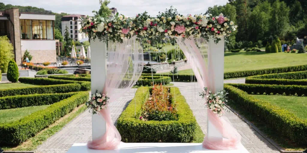 The Secrets of Designing a Romantic Garden Setting