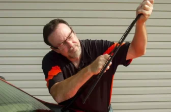 How Do You Replace Wiper Blades Quickly at Home?